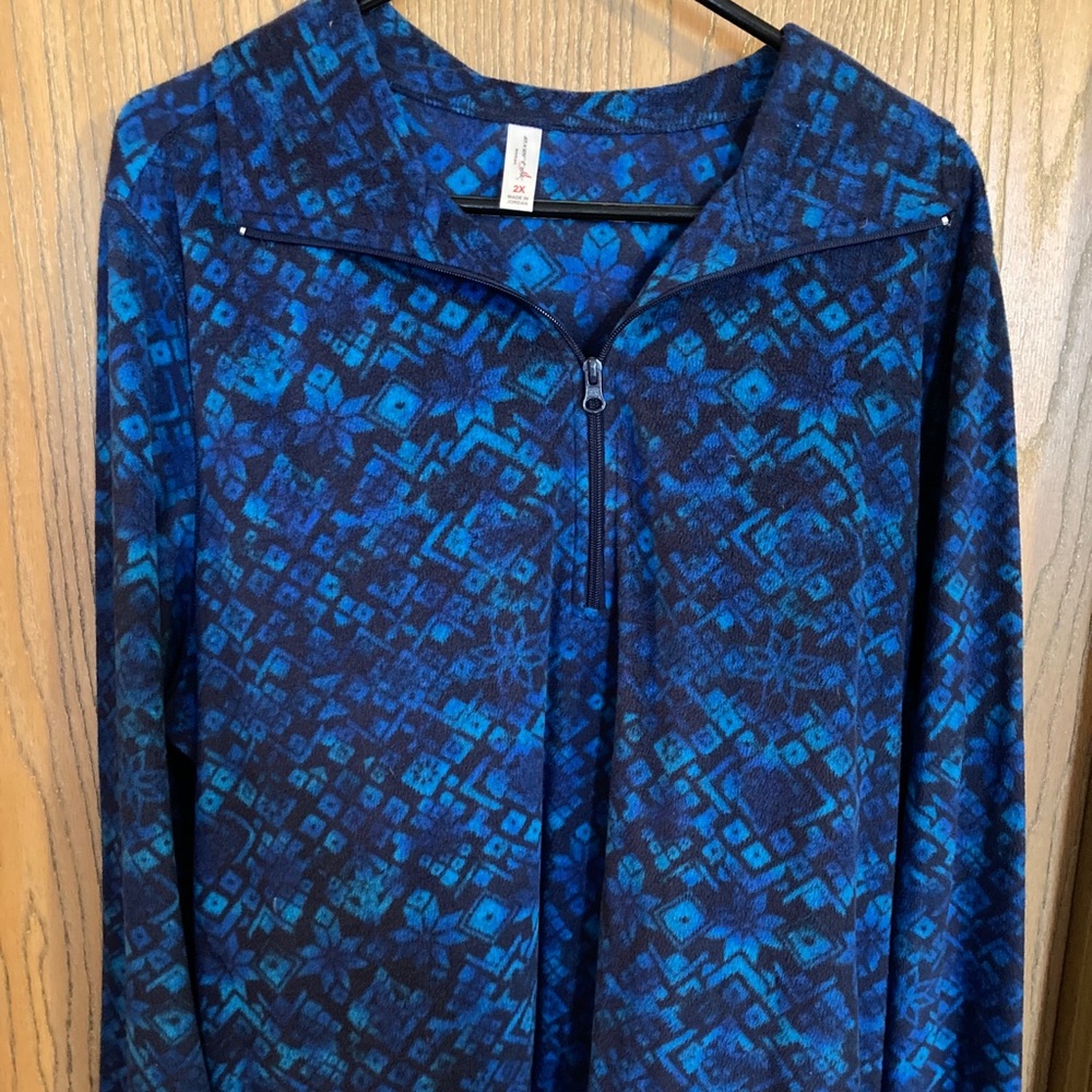 Fleece pullover